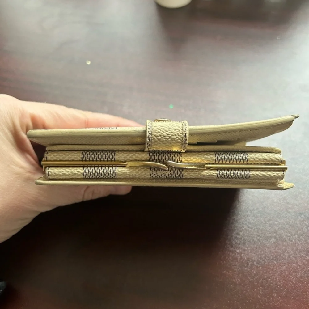 LOUIS VUITTON Cream Portefeuille Viennois Damier Bifold Wallet